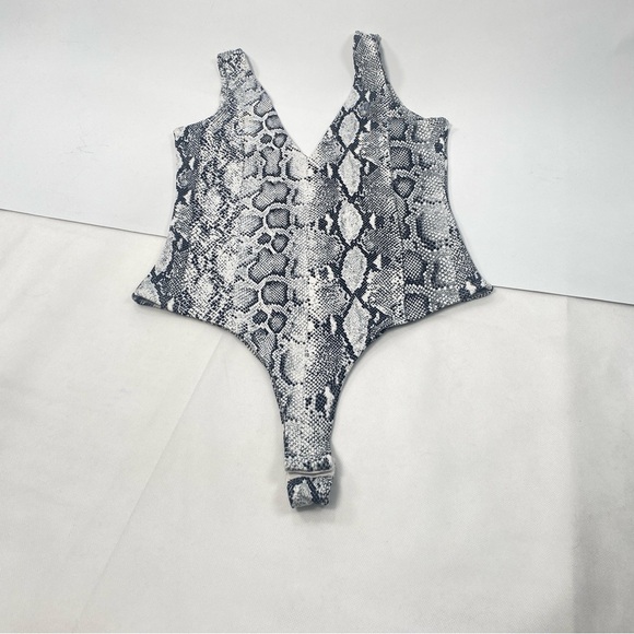 Fore Black and White Snake Print... Bodysuit Size S - Picture 2 of 7